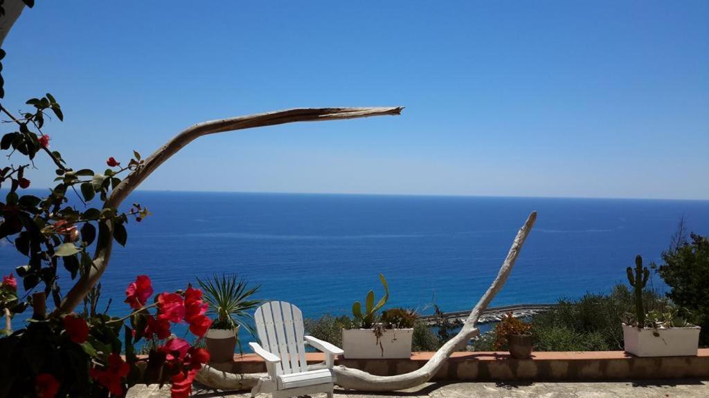 La BouganVilla Charme&Relax vista mare Finale Ligure Esterno foto