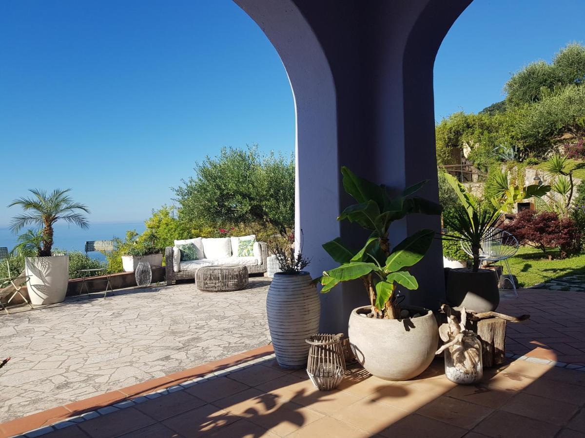 La BouganVilla Charme&Relax vista mare Finale Ligure Esterno foto