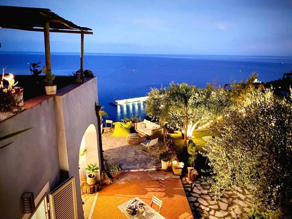 La BouganVilla Charme&Relax vista mare Finale Ligure Esterno foto