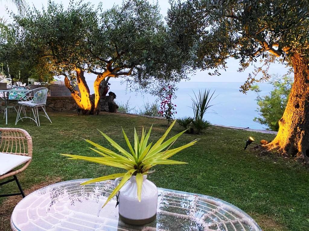 La BouganVilla Charme&Relax vista mare Finale Ligure Esterno foto