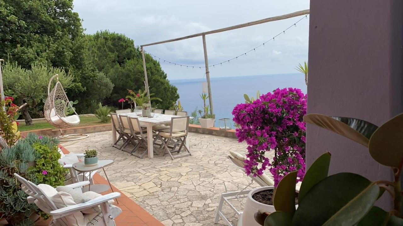 La BouganVilla Charme&Relax vista mare Finale Ligure Esterno foto