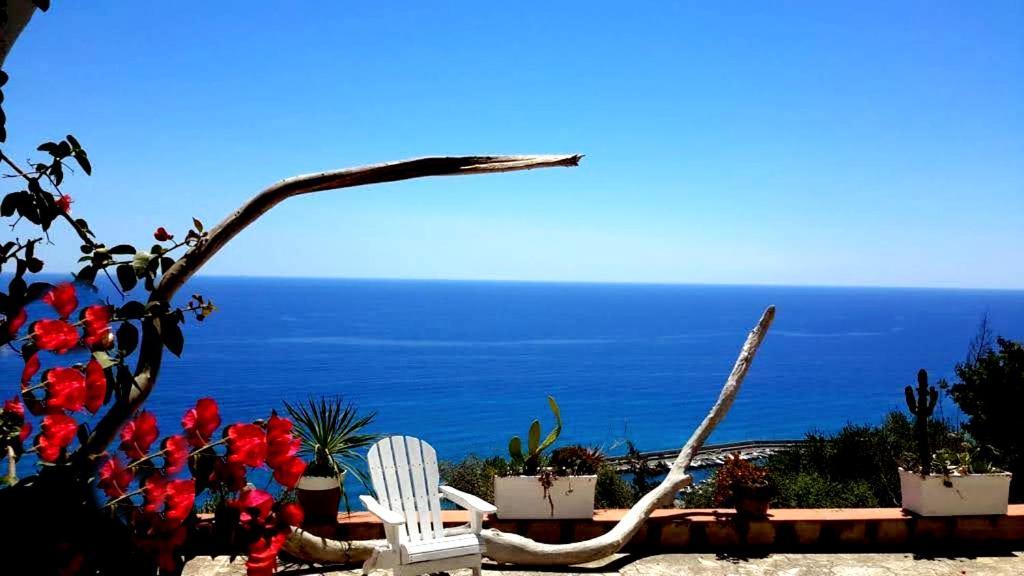 La BouganVilla Charme&Relax vista mare Finale Ligure Esterno foto