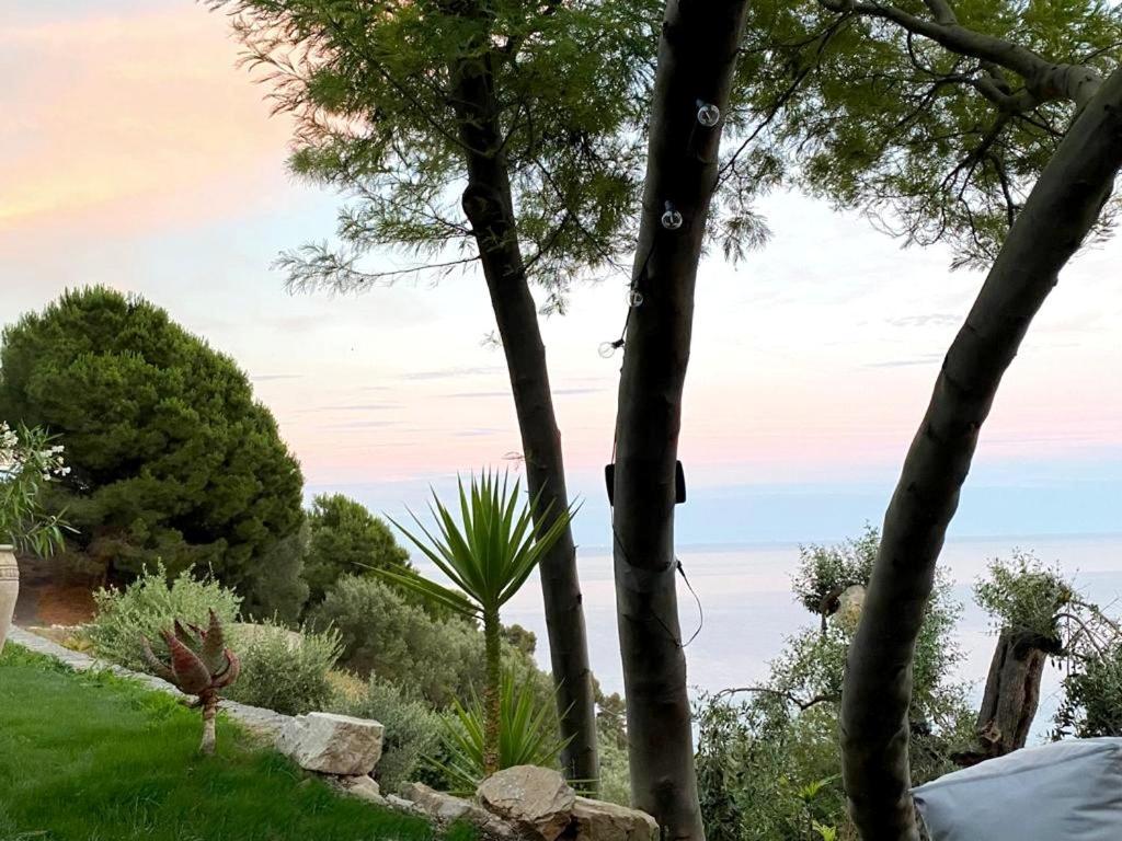 La BouganVilla Charme&Relax vista mare Finale Ligure Esterno foto